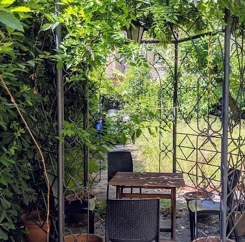 Lägenhet Un Giardino A Due Passi Dal Mare La Spezia